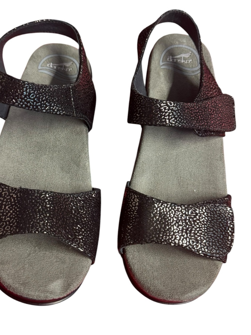 Dansko Women's Metallic black  Textured Strap Sandals Sz 38